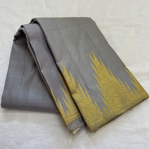 Pure Kajiveram silk saree with temple border - Picture 2 of 4